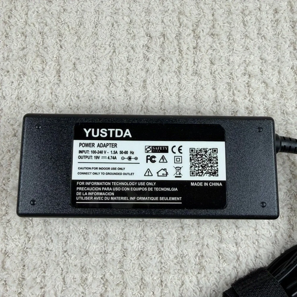 YUSTDA AC Adapter Power Supply Charger 19V 4.74A Replacement‎ Cable Black